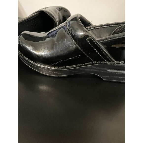 DANSKO Patent Leather Clogs sz. 38 - Picture 4 of 9